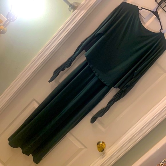 MARK. Beautiful Green Dress - Picture 5 of 9